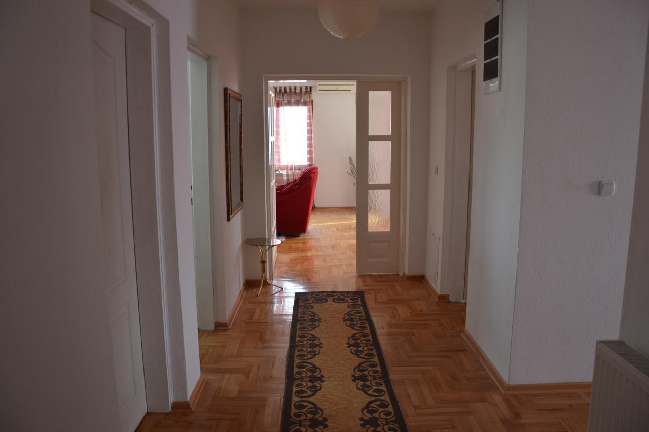Poseidon Apartment Ni Exteriér fotografie