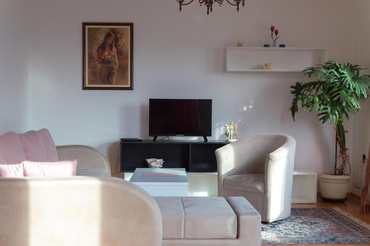Poseidon Apartment Ni Exteriér fotografie
